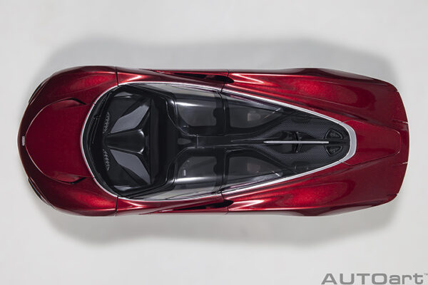 AUTOart McLaren SPEEDTAIL (volcano red) 2020