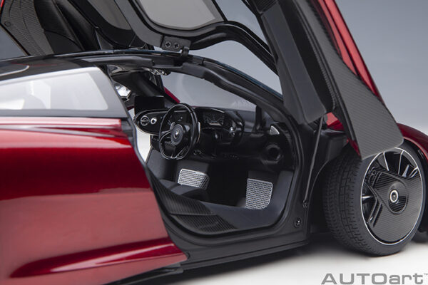 AUTOart McLaren SPEEDTAIL (volcano red) 2020