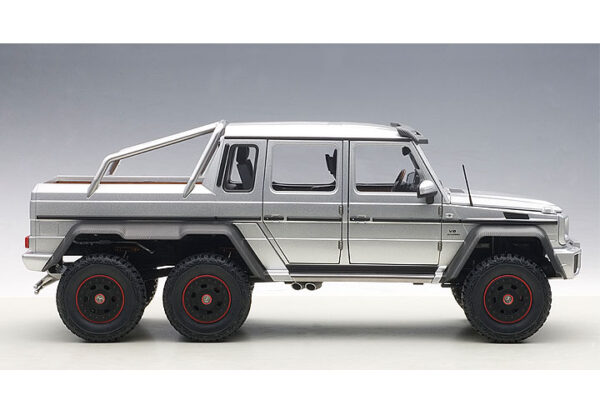 AUTOart Mercedes-Benz G 63 AMG 6x6 (iridium silver) 2013