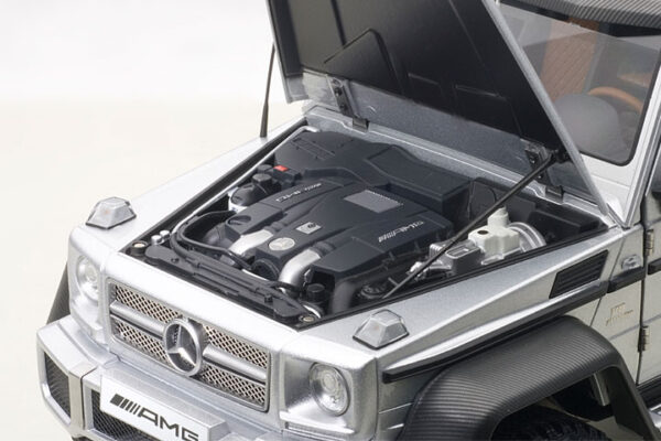 AUTOart Mercedes-Benz G 63 AMG 6x6 (iridium silver) 2013