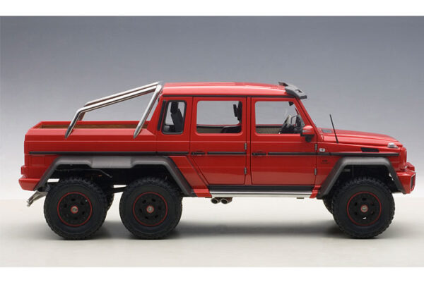 AUTOart Mercedes-Benz G 63 AMG 6x6 (red) 2013