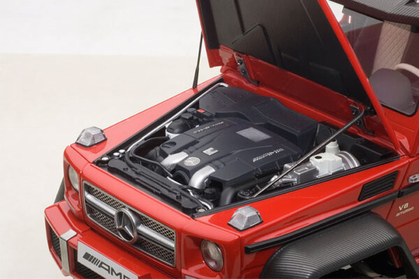 AUTOart Mercedes-Benz G 63 AMG 6x6 (red) 2013
