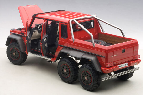 AUTOart Mercedes-Benz G 63 AMG 6x6 (red) 2013