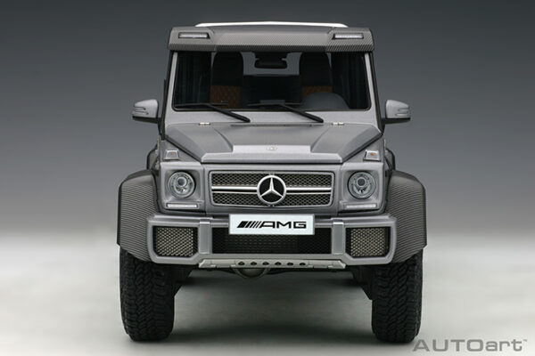 AUTOart Mercedes-Benz G 63 AMG 6x6 (designo pla. magno:grau) 2013