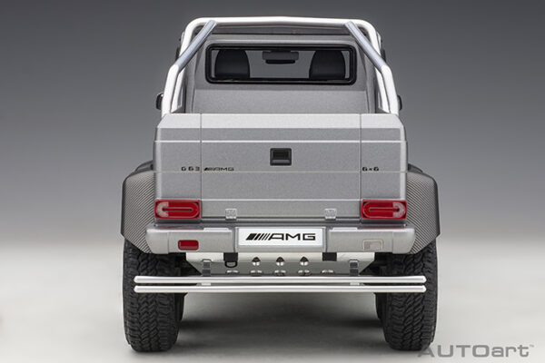 AUTOart Mercedes-Benz G 63 AMG 6x6 (designo pla. magno:grau) 2013