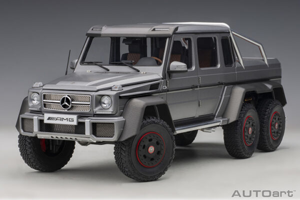 AUTOart Mercedes-Benz G 63 AMG 6x6 (designo pla. magno:grau) 2013