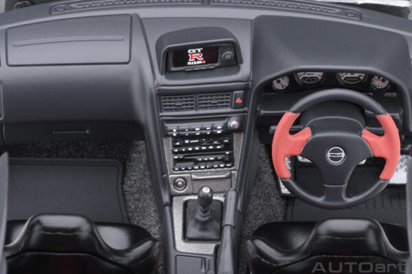 AUTOart Nissan Skyline GT-R(R34) NISMO Z-Tune (Z-Tune silver) 2005