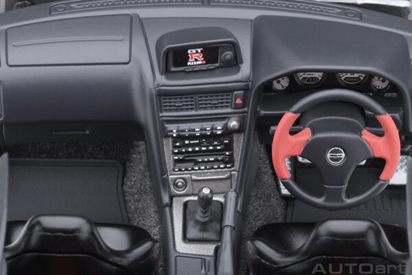 AUTOart Nissan Skyline GT-R(R34) NISMO Z-Tune (black pearl) 2005