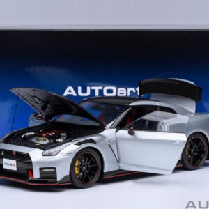 AUTOart Nissan GT-R (R35) Nismo Special Edition