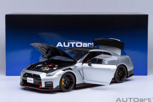 AUTOart Nissan GT-R (R35) Nismo Special Edition