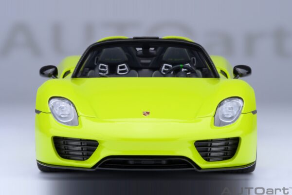 AUTOart Porsche 918 Spyder Weissach Package (Acid Green) – Bild 19