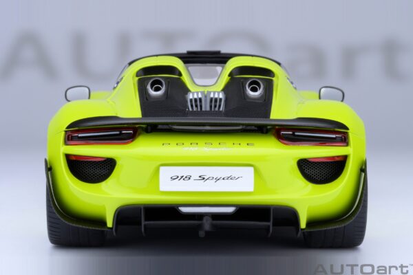 AUTOart Porsche 918 Spyder Weissach Package (Acid Green) – Bild 18