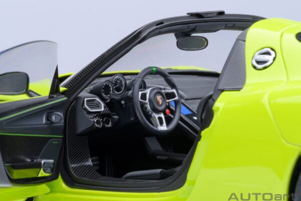 AUTOart Porsche 918 Spyder Weissach Package (Acid Green) – Bild 15
