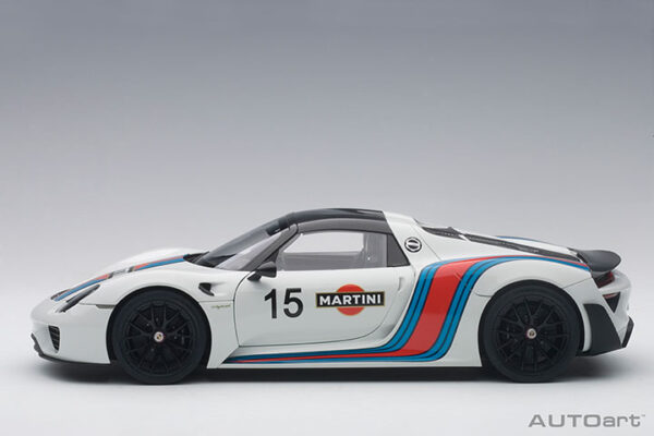 AUTOart Porsche 918 Spyder 2013 Weissach Package