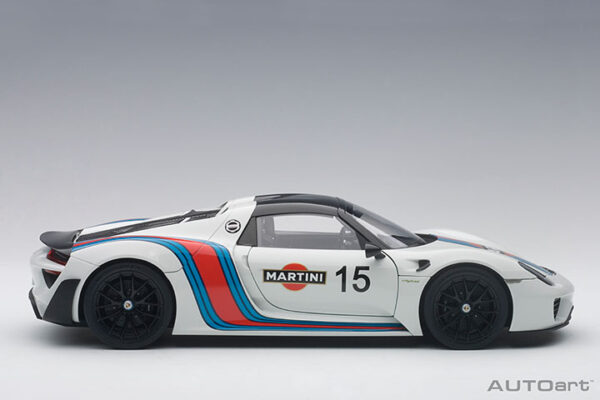 AUTOart Porsche 918 Spyder 2013 Weissach Package