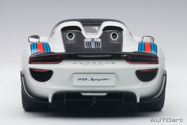 AUTOart Porsche 918 Spyder 2013 Weissach Package