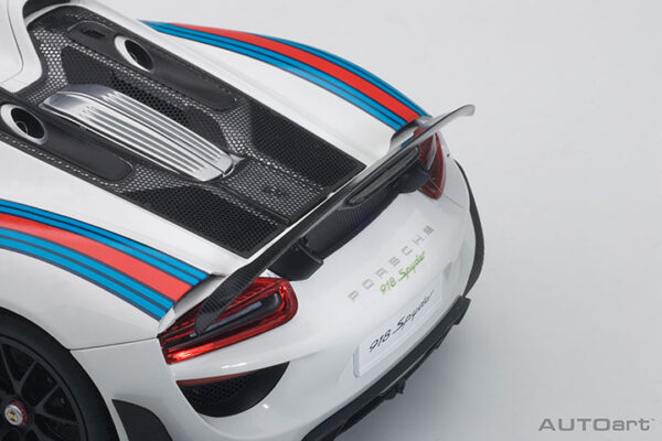 AUTOart Porsche 918 Spyder 2013 Weissach Package