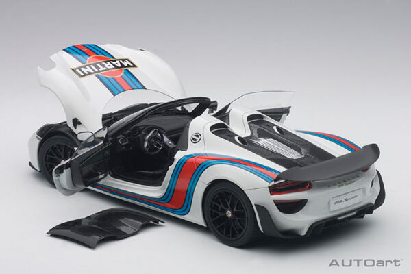 AUTOart Porsche 918 Spyder 2013 Weissach Package