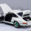 AUTOart Porsche 911 Carrera 2.7 RS (Grand Prix White with Green stripes) – Bild 2