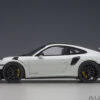 AUTOart Porsche 911 (991.2) GT2RS 2017 Weissach Package (white)