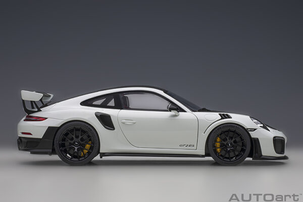 AUTOart Porsche 911 (991.2) GT2RS 2017 Weissach Package (white)