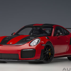 AUTOart Porsche 911 (991.2) GT2RS 2017 Weissach Package (guards red)