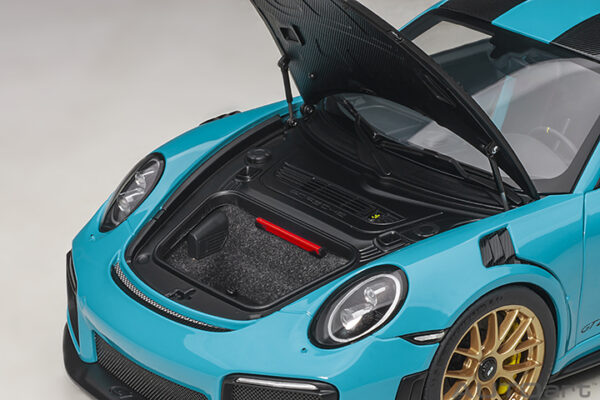 AUTOart Porsche 911 (991.2) GT2RS 2017 Weissach Package (miami blue)