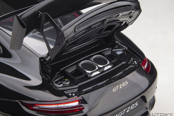 AUTOart Porsche 911 (991.2) GT2RS 2017 Weissach Package (black)
