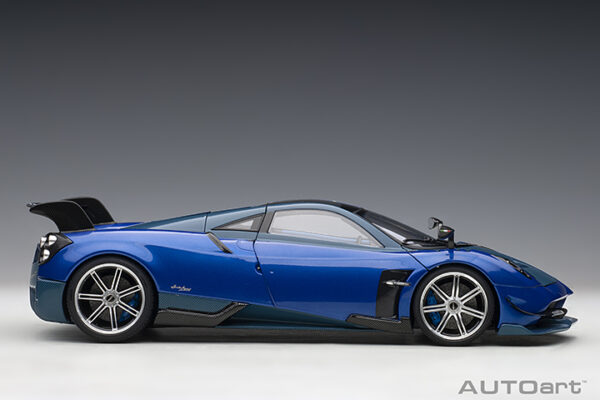 AUTOart Pagani Huayra BC 2016 (blue carbon:carbon)(compo.