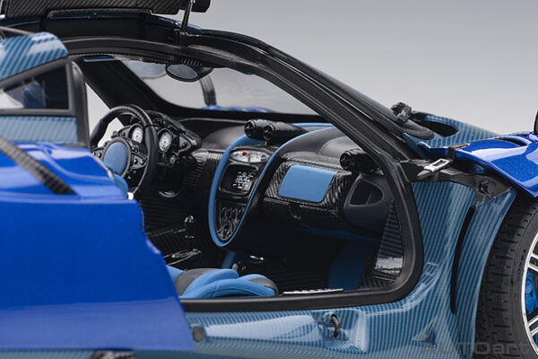 AUTOart Pagani Huayra BC 2016 (blue carbon:carbon)(compo.