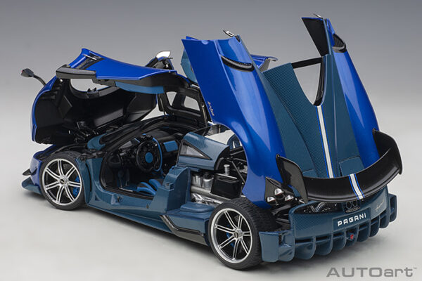 AUTOart Pagani Huayra BC 2016 (blue carbon:carbon)(compo.