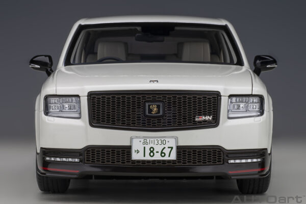 AUTOart TOYOTA CENTURY GRMN (pearl white) 2019