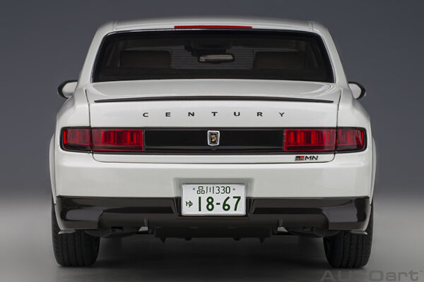 AUTOart TOYOTA CENTURY GRMN (pearl white) 2019