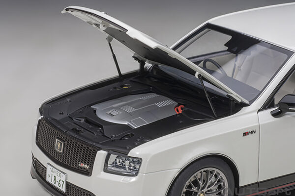 AUTOart TOYOTA CENTURY GRMN (pearl white) 2019
