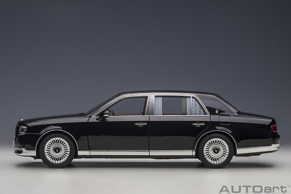AUTOart TOYOTA CENTURY SPECIAL EDITION WITH CURTAIN (black) 2019