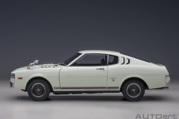 AUTOart Toyota Celica Liftback 2000GT (RA25) 1973 (White) 1:18 – Bild 18
