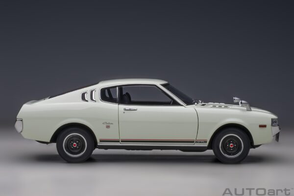 AUTOart Toyota Celica Liftback 2000GT (RA25) 1973 (White) 1:18 – Bild 17