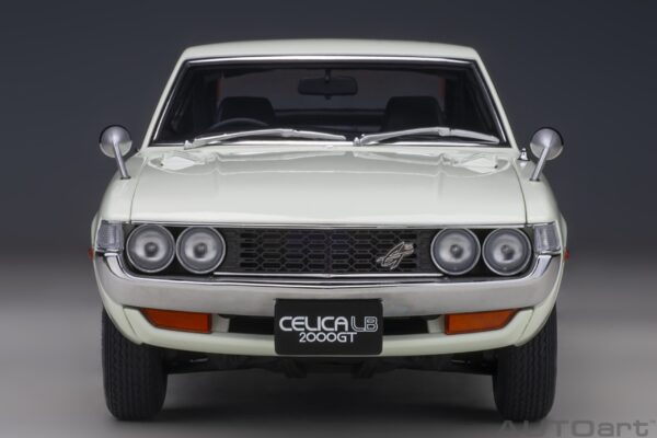 AUTOart Toyota Celica Liftback 2000GT (RA25) 1973 (White) 1:18 – Bild 16