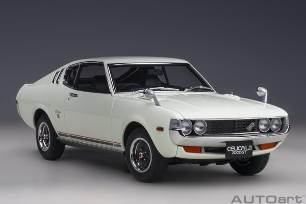 AUTOart Toyota Celica Liftback 2000GT (RA25) 1973 (White) 1:18 – Bild 5