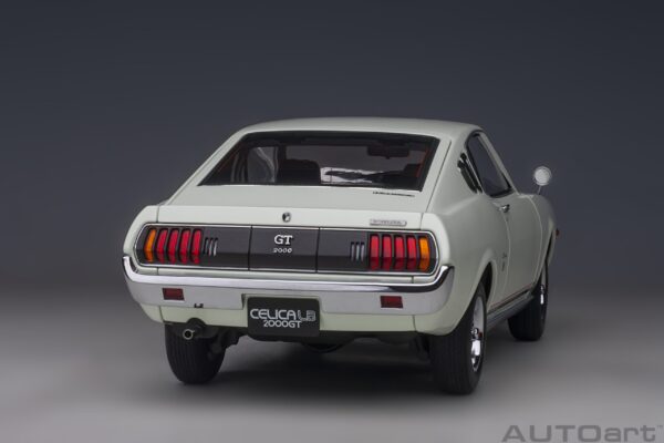 AUTOart Toyota Celica Liftback 2000GT (RA25) 1973 (White) 1:18 – Bild 3