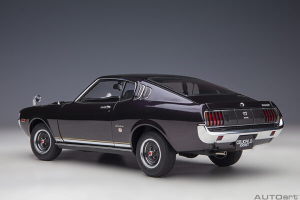 AUTOart Toyota Celica Liftback 2000 GT (RA25) 1973 (dark purple met)