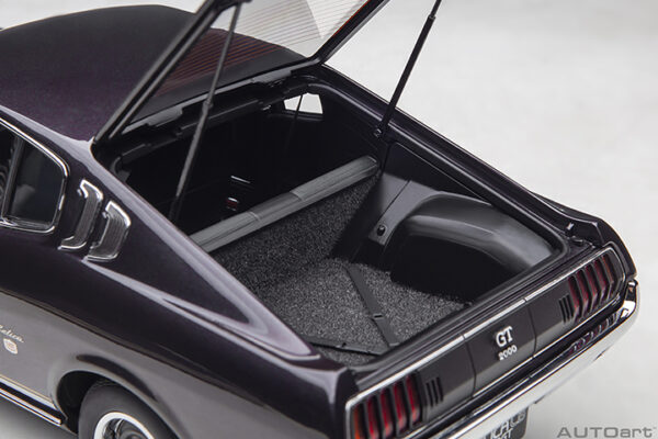 AUTOart Toyota Celica Liftback 2000 GT (RA25) 1973 (dark purple met)