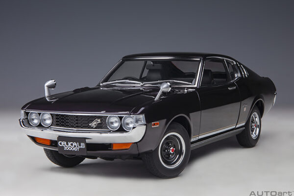AUTOart Toyota Celica Liftback 2000 GT (RA25) 1973 (dark purple met)