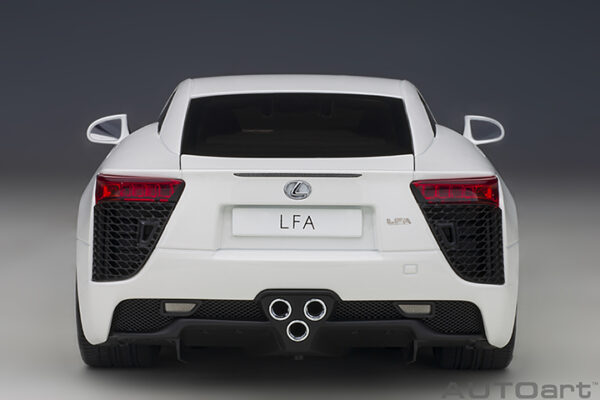 AUTOart Lexus LFA 2010 (whitest white)