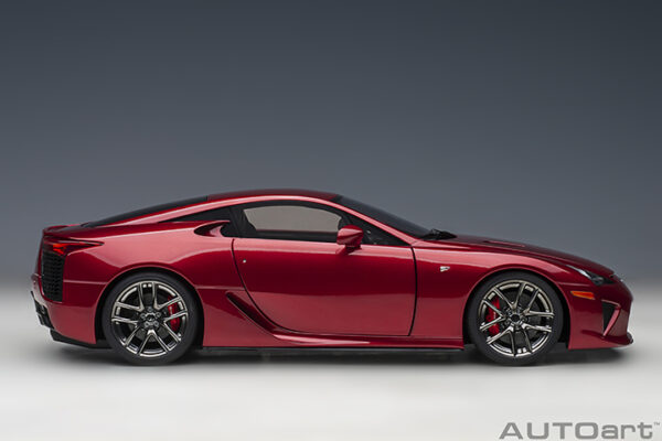 AUTOart Lexus LFA 2010 (pearl red)