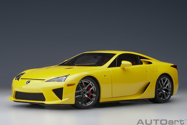 AUTOart Lexus LFA 2010 (pearl yellow)