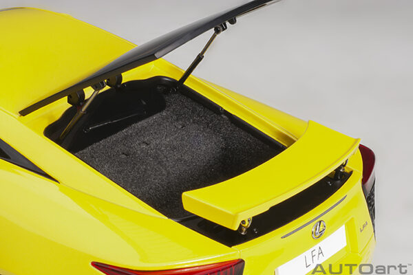 AUTOart Lexus LFA 2010 (pearl yellow)