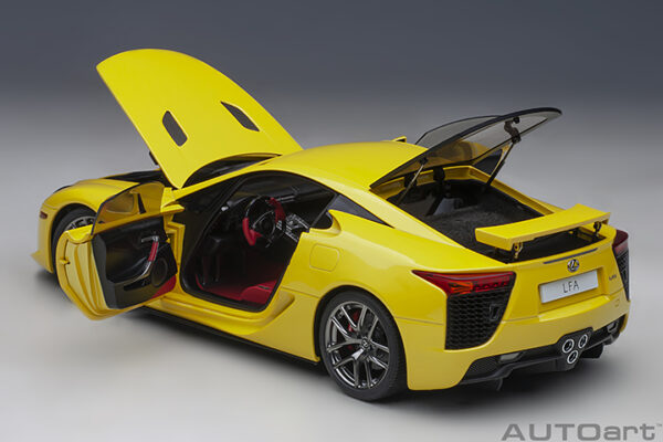 AUTOart Lexus LFA 2010 (pearl yellow)