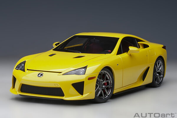 AUTOart Lexus LFA 2010 (pearl yellow)