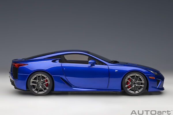 AUTOart Lexus LFA 2010 (pearl blue)